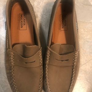 EUC Atlanta moccasin shoes!!!